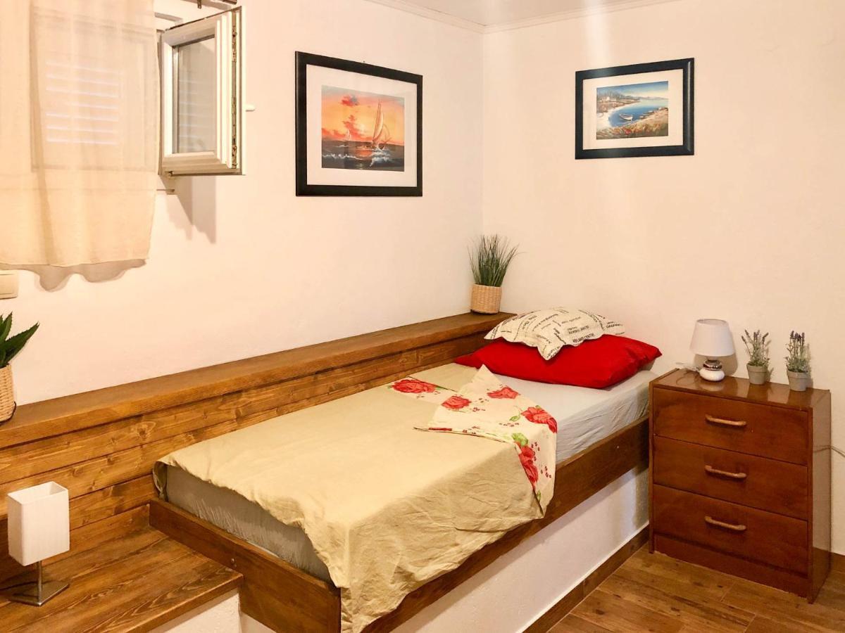 Apartments Mokalo Orebić Eksteriør billede